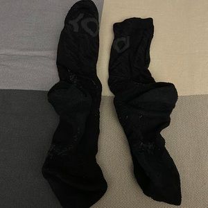 elite socks black